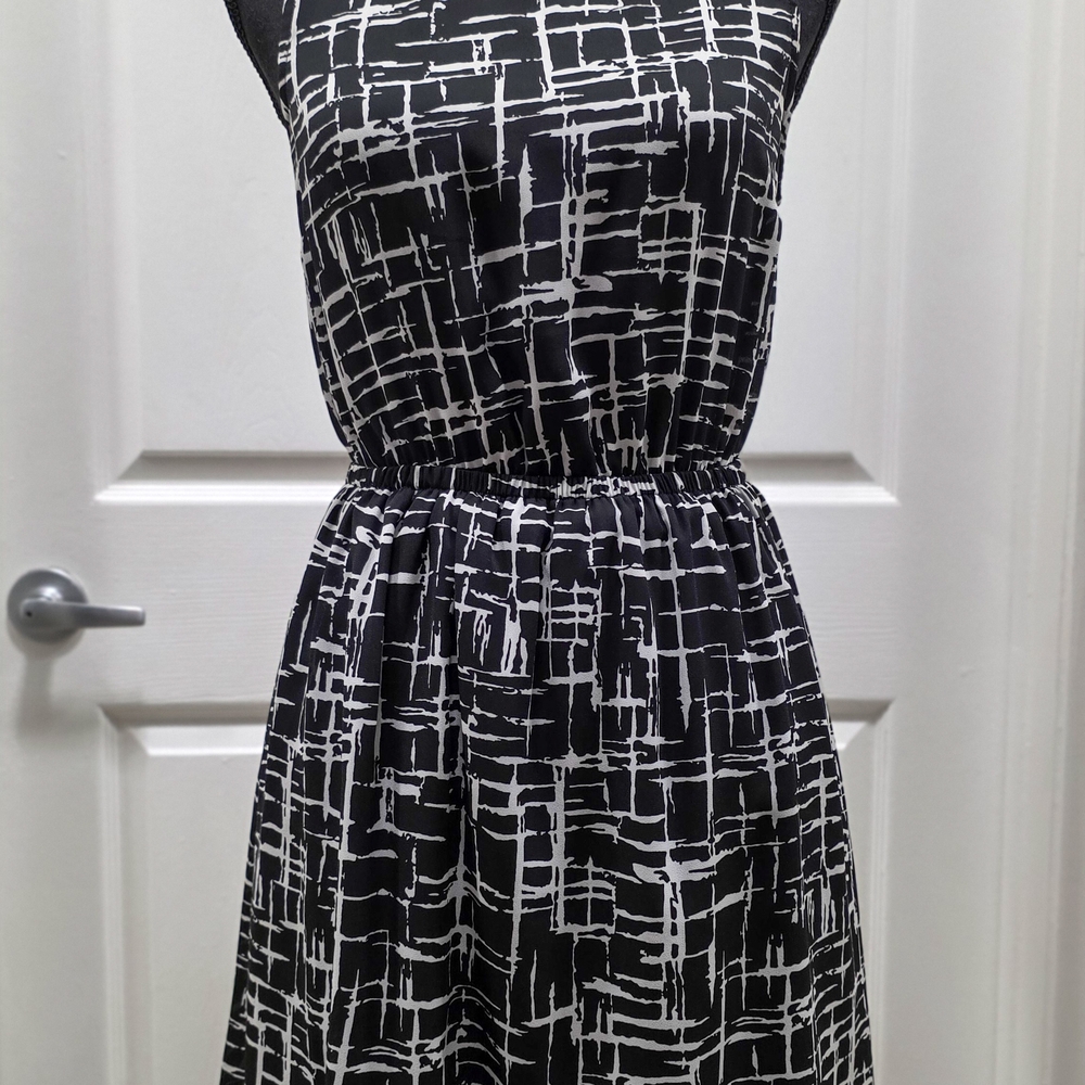 Forever 21 Black and White Midi Halter Dress